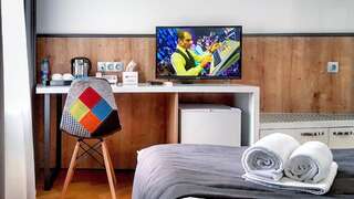 Отель Hotel Alpha Ереван Небольшой двухместный номер с 1 кроватью или 2 отдельными кроватями-5